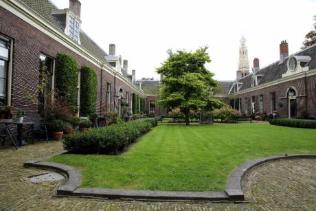 Photo Teylers Hofje en Haarlem, Voir, Sites touristiques, Quartier, place, parc
