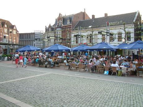 Photo Heuvel en Tilburg, Voir, Sites touristiques, Quartier, place, parc