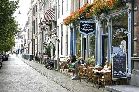 Photo Stads-koffyhuis en Delft, Manger & boire, Café, thé et gâteaux, Déjeuner