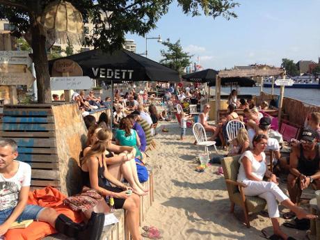 Photo Stadsstrand De Kade en Alkmaar, Manger & boire, Boire