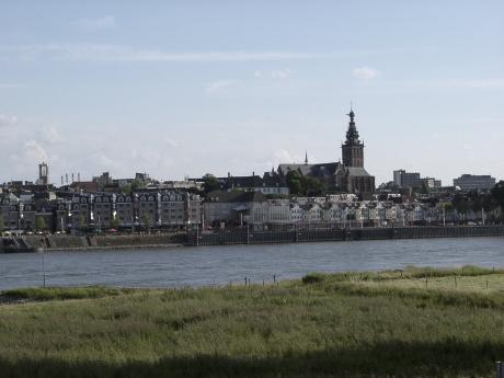 Photo Waalkade en Nijmegen, Voir, Quartier, place, parc