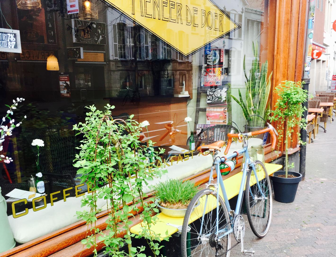 Photo Meneer de Boer en Eindhoven, Manger & boire, Café, thé et gâteaux, Déjeuner - #1