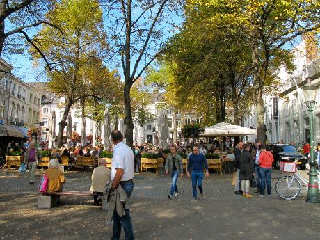 Photo Lieve Vrouwekerkhof en Amersfoort, Voir, Sites touristiques, Quartier, place, parc