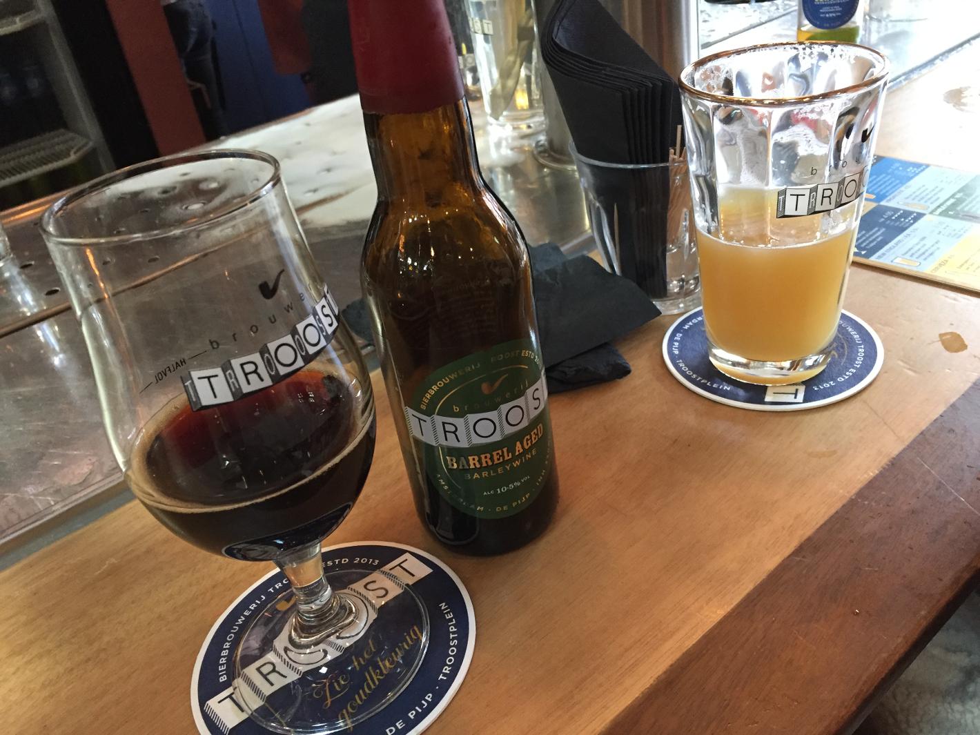 Photo Brouwerij Troost Westergas en Amsterdam, Manger & boire, Boire un verre - #1