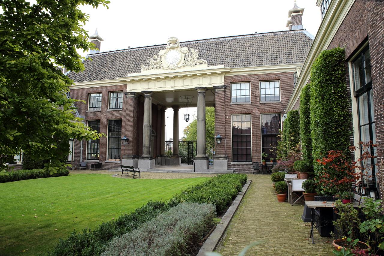 Photo Teylers Hofje en Haarlem, Voir, Sites touristiques, Quartier, place, parc - #1